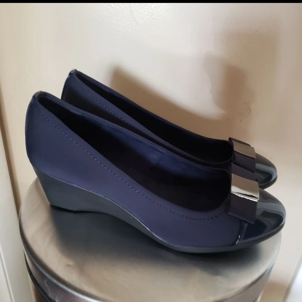 Bandolino wedges